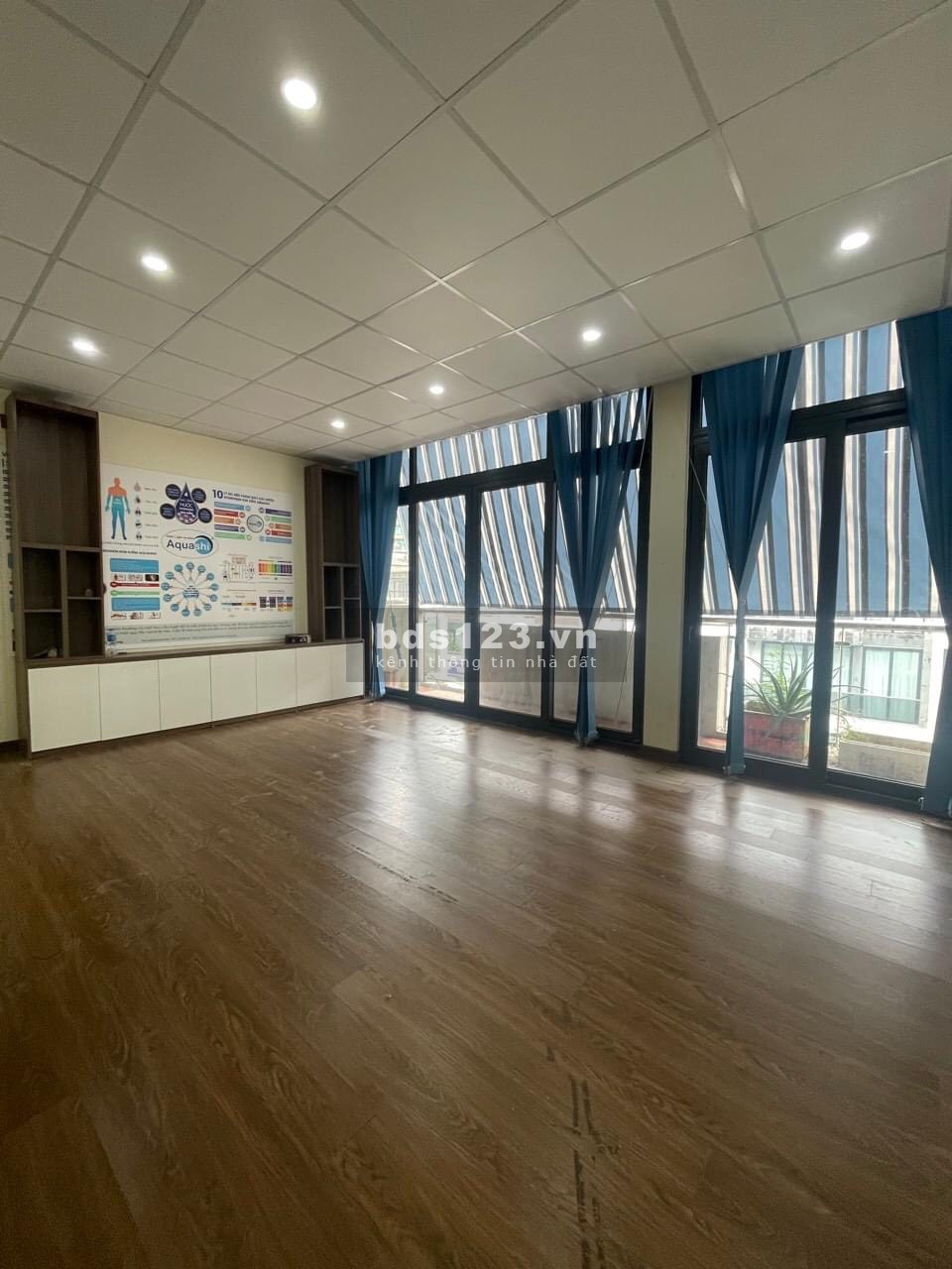 Văn phòng 170m2 có thang máy, 2p 2wc Nội thất sẵn Giá 9tr