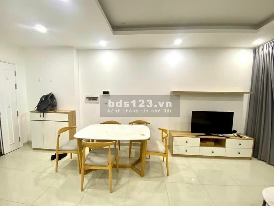 Chung cư Hoa Sen, Lạc Long Quân, p10, Q11: 65m2, 2p ngủ, 2wc, 10tr
