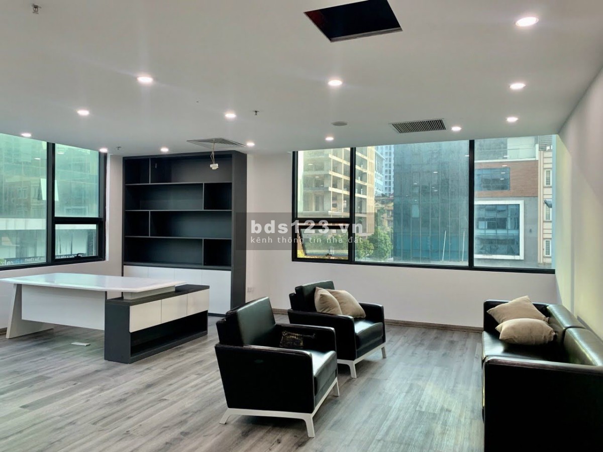 Văn Phòng Diện Tích 100m2 Giá Chỉ 25 Triệu/Tháng Tại Trung Kính, Cầu Giấy