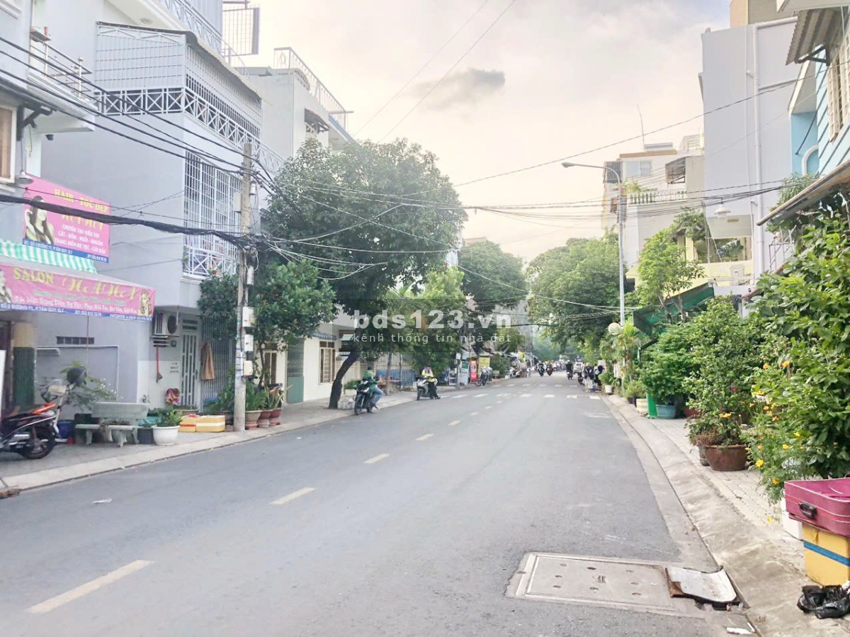 Bán nhà cũ mặt tiền Đường Số Tân Quy Quận 7 giá 12.5 tỷ