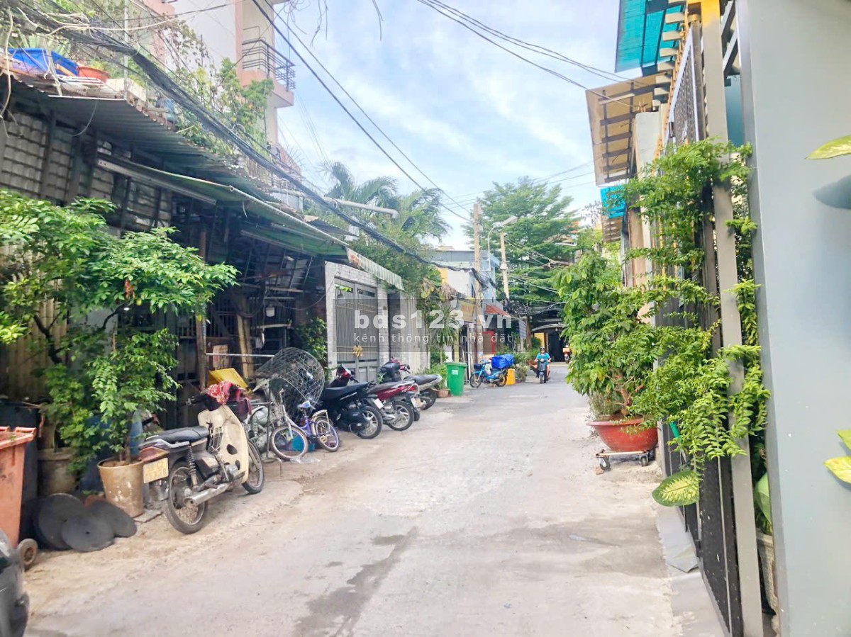 Bán nhà cũ mặt tiền Đường Số Tân Quy Quận 7 giá 12.5 tỷ