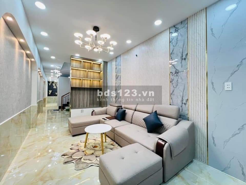 Bán nhà đẹp hơn 70m2, gần Huỳnh Tấn Phát, hẻm rộng, khu dân trí cao, nhỉnh 5 tỷ.