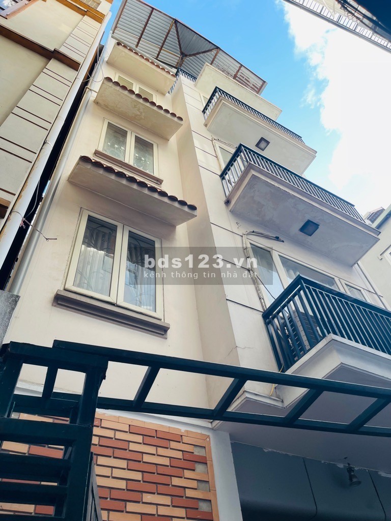 Bán nhà Nguyễn Sơn phường Ngọc Lâm 70 m 5 tầng mặt tiền 5 m dân xây