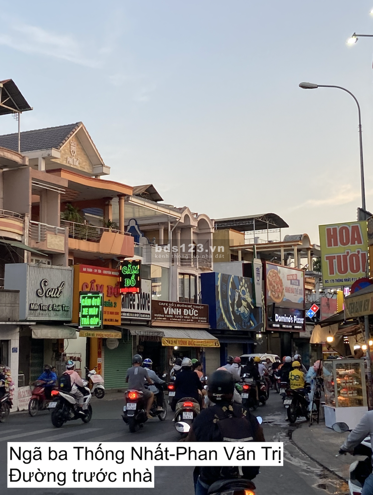 Nhà mặt tiền lớn 170m2 có bãi đậu xe 156 Thống Nhất cho thuê nguyên căn