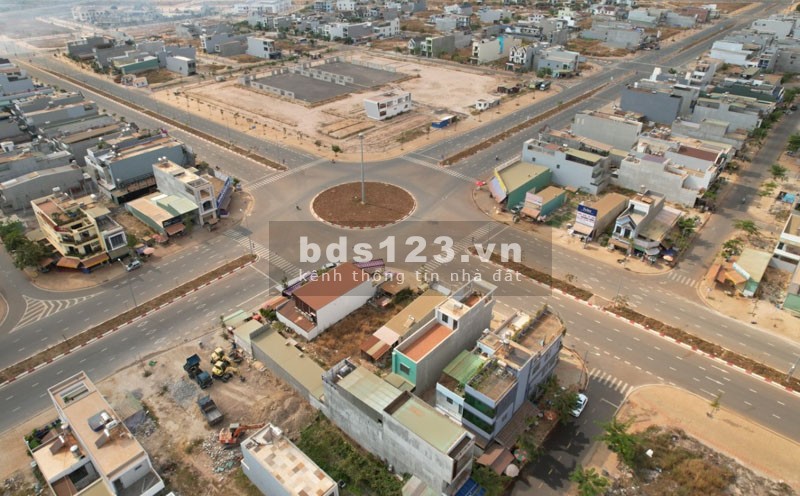 Bán lô đất 125m2 giá 1,7 tỷ nằm ngay trong khu tái định cư Lộc An - Bình Sơn - SHR