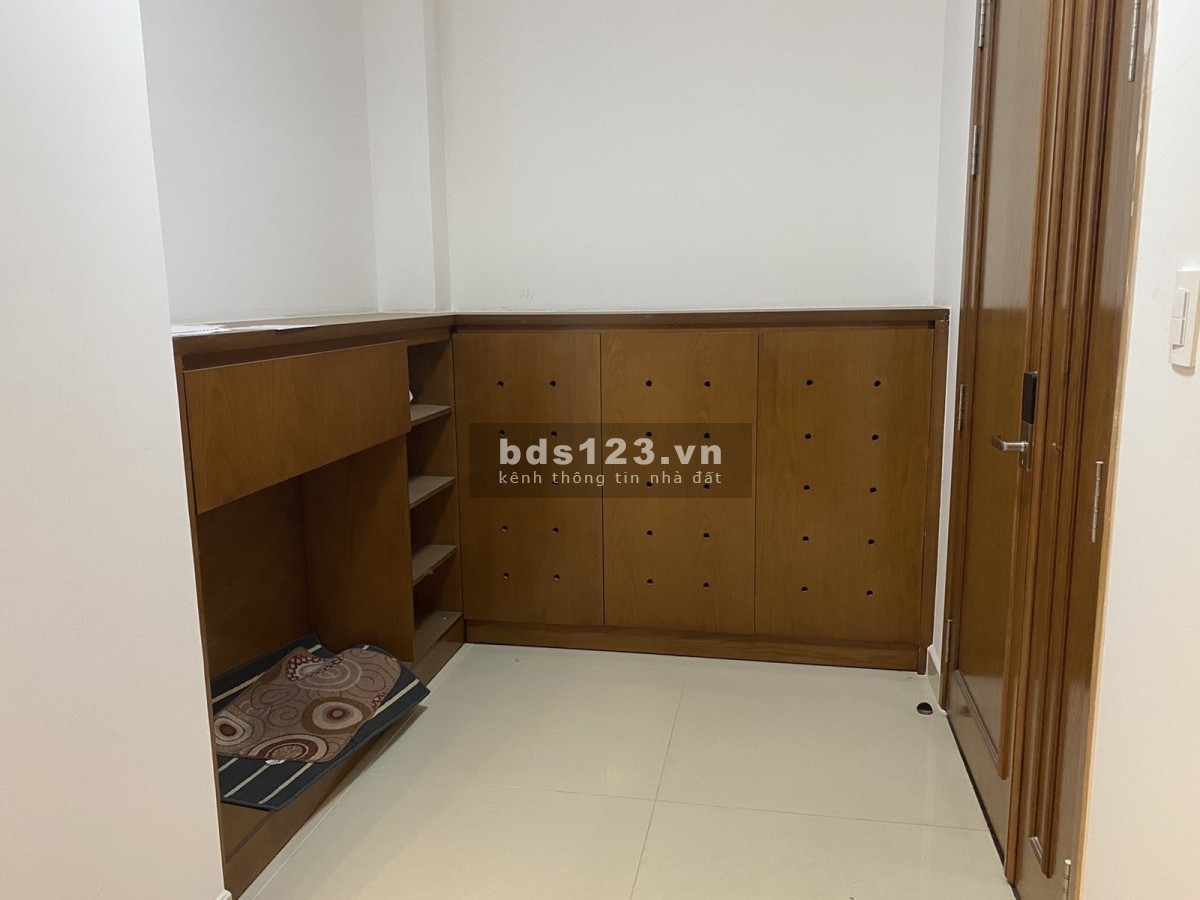 Chung cư Sky center, p2,Tân Bình: 80m2, 2p ngủ, 2wc, Nt, 16tr/th