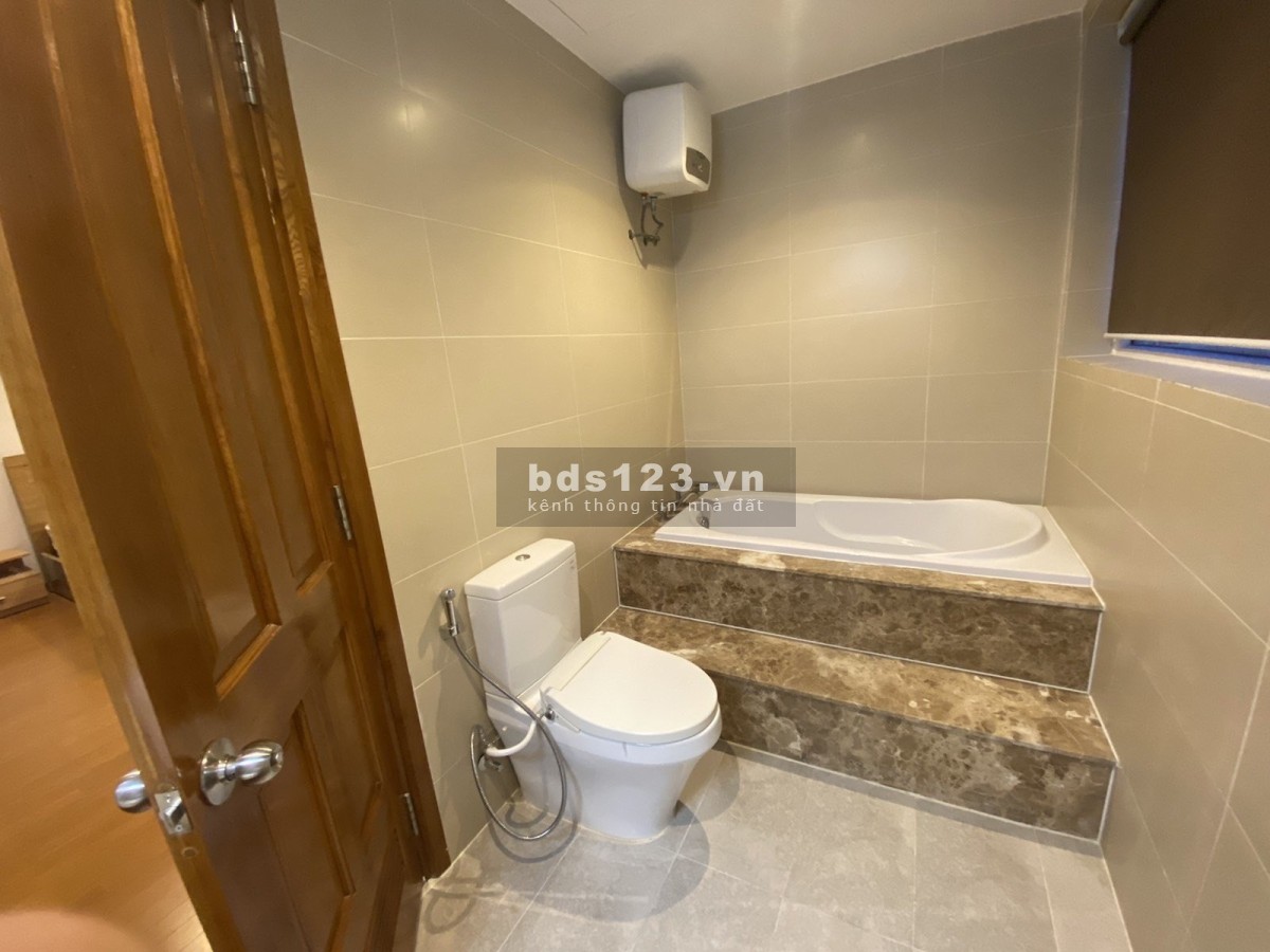 Chung cư Sky center, p2,Tân Bình: 80m2, 2p ngủ, 2wc, Nt, 16tr/th
