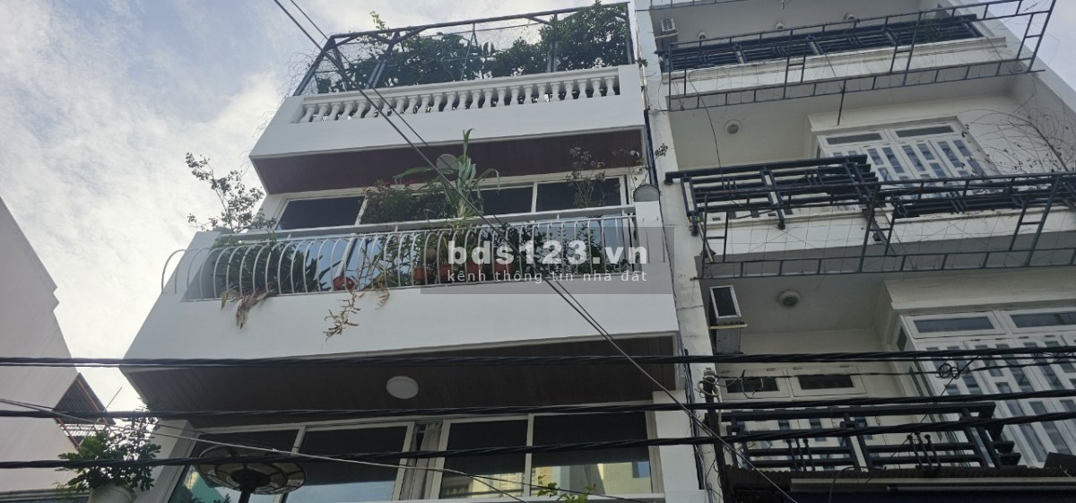 Bán nhà đẹp 3 tầng, gần Huỳnh Tấn Phát, 56m2, dân trí cao, nhỉnh 6 tỷ.