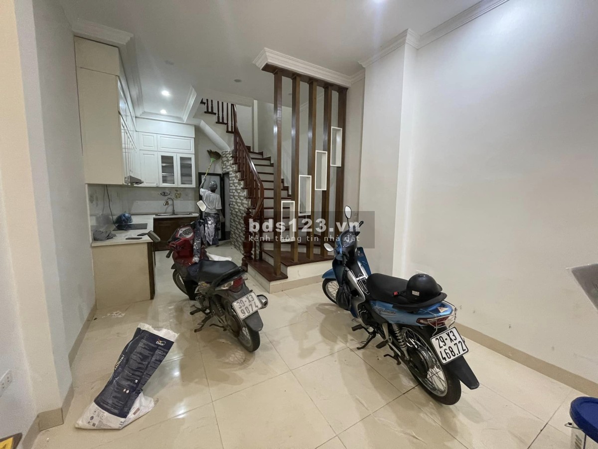 MUA NGAY SINH LỜI NGAY - NHÀ ĐẸP - OTO ĐỖ CỬA - VÀI BƯỚC RA PHỐ HÀM NGHI