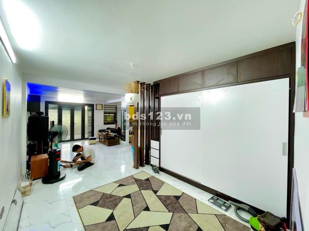 Cần bán nhà Mai Dịch, Cầu Giấy ... giá gần 4 tỷ
