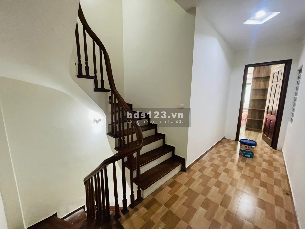 MUA NGAY SINH LỜI NGAY - NHÀ ĐẸP - OTO ĐỖ CỬA - VÀI BƯỚC RA PHỐ HÀM NGHI
