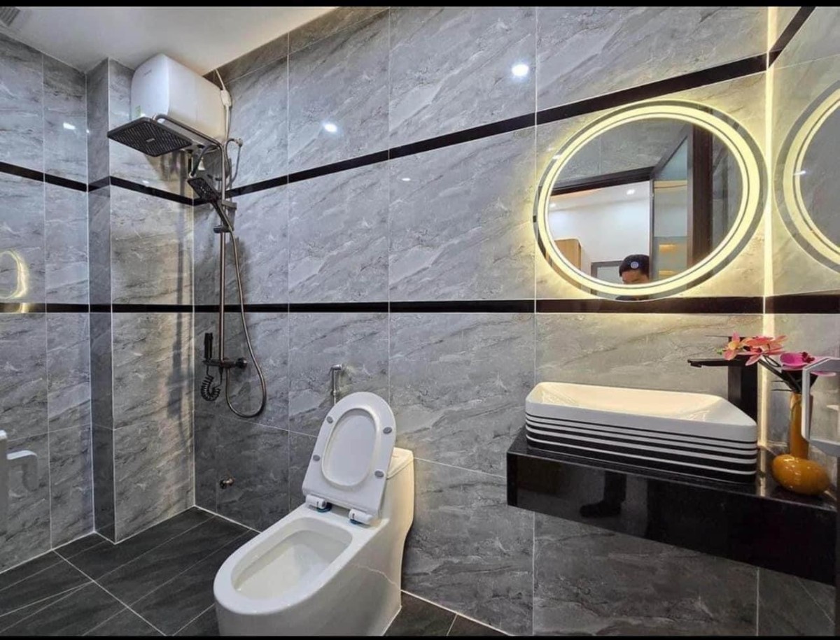 Bán nhà hẻm 947 Lạc Long Quân, phường 8 Tân Bình; 4,3 x 12, HXH 6m