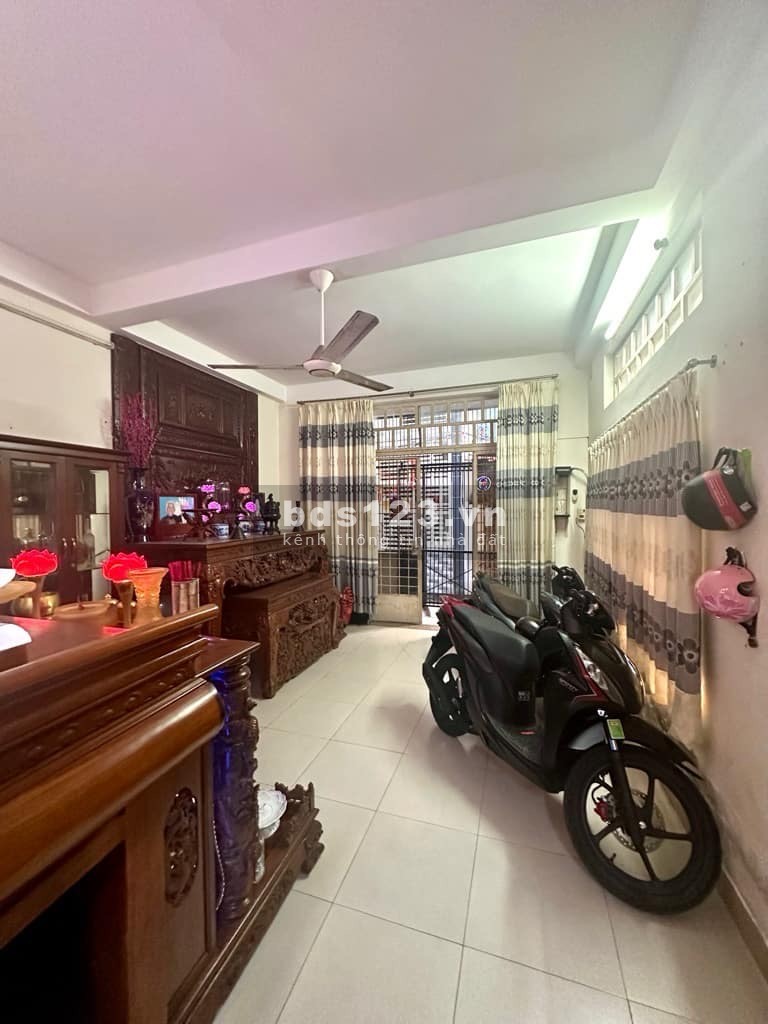 HXH Ngay trung tâm 37m2 4 tầng, Phường 15 Quận 10, GIÁ 7 tỷ hơn