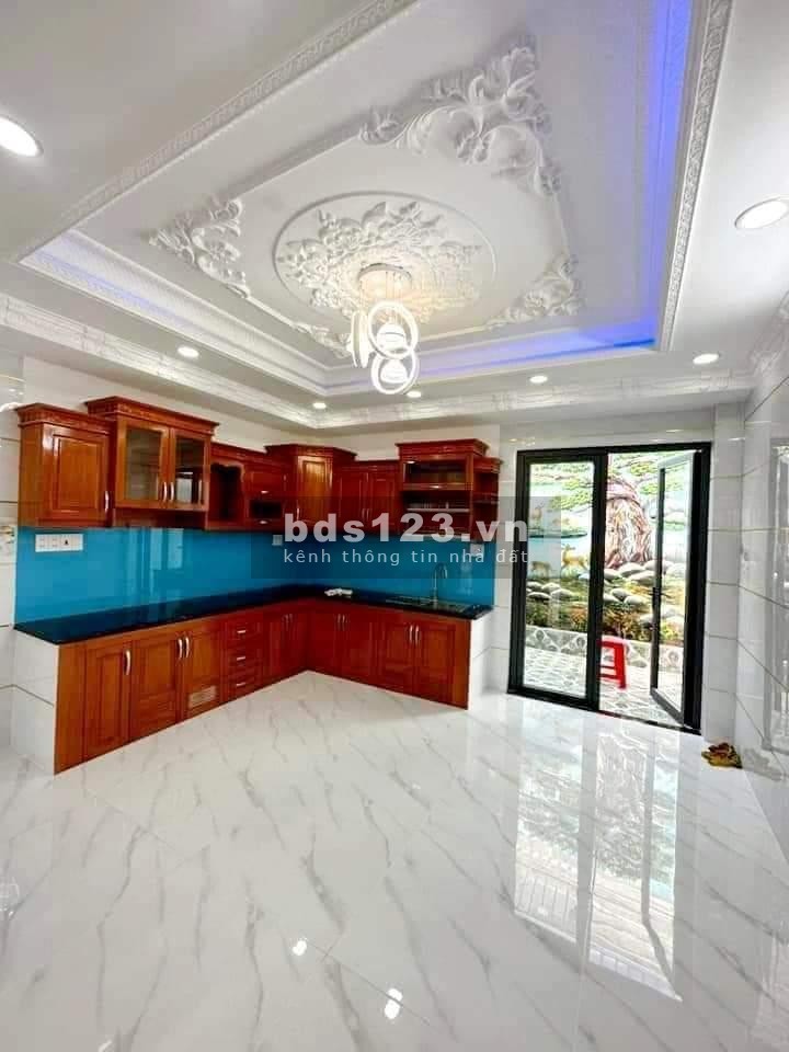 BÁN NHÀ 5 TẦNG 2 MẶT TIỀN, SÁT GIGAMAL, DÒNG TIỀN 30TR/THÁNG, 7.2 X 18; NHỈNH 16 TỶ.