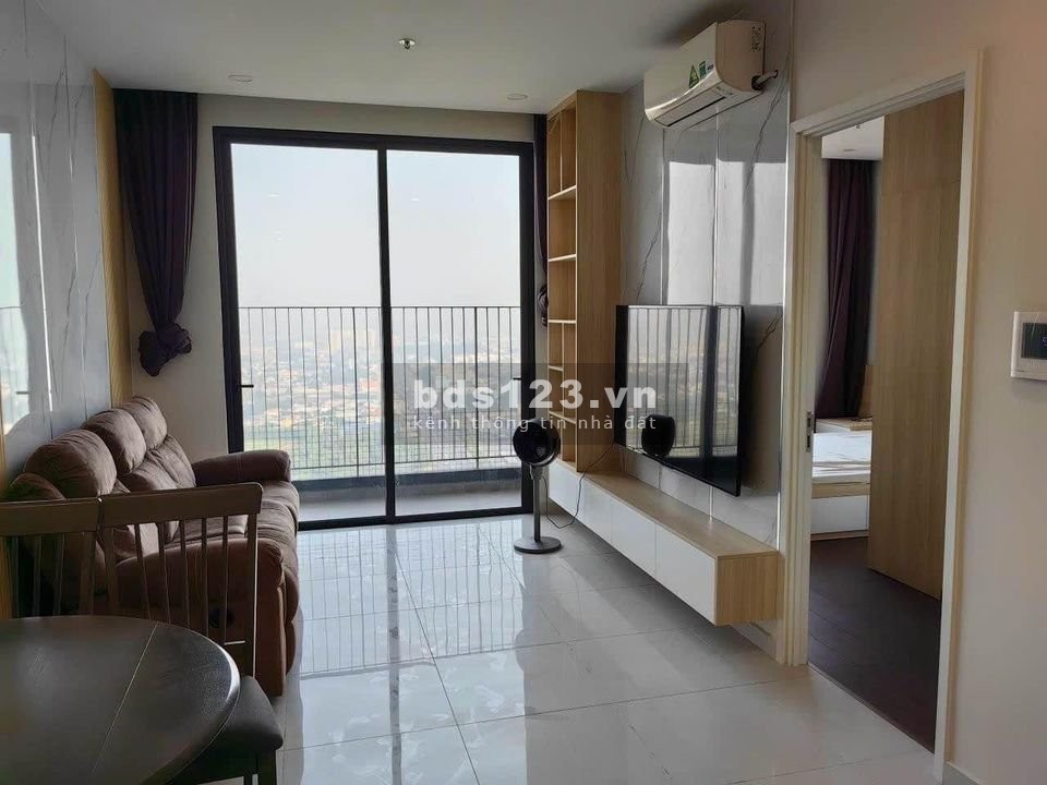 Cho thuê chung cư Saigon Royal, Bến Vân Đồn, Q4: 80m2, 2p ngủ, 2wc, Nt, 23tr