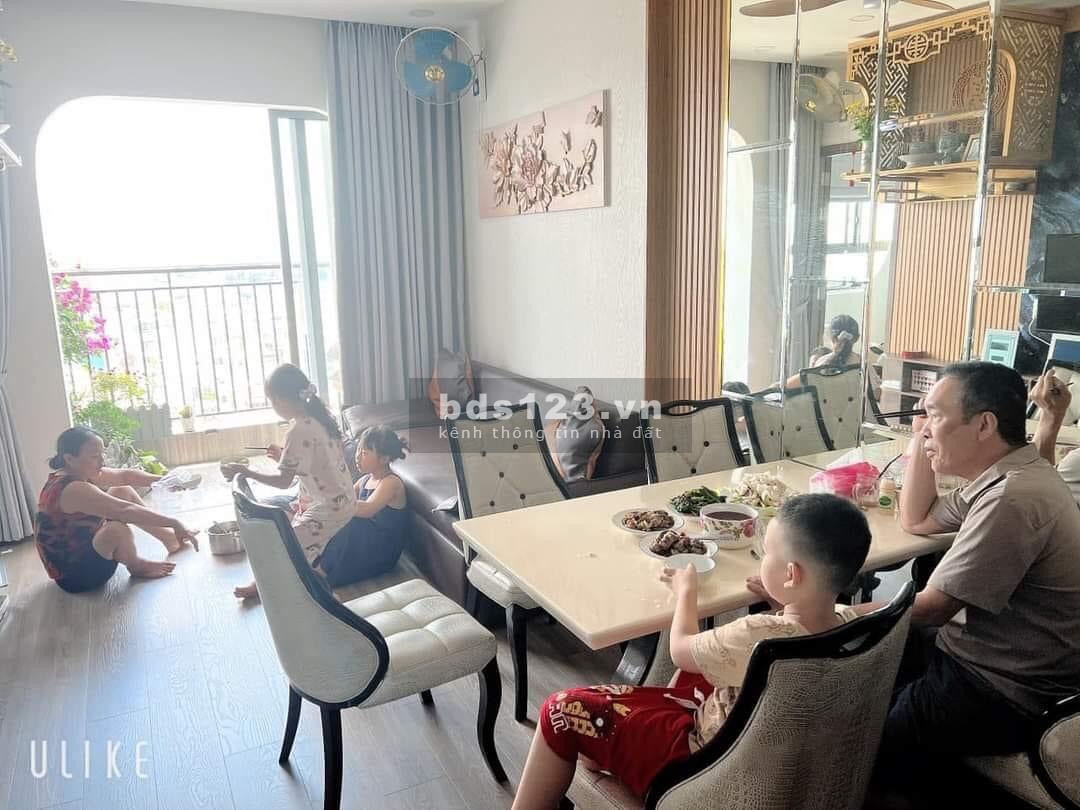 Bán Chung Cư Ruby 90m2 Giá 2tỷ850. Gồm 2PN, 2WC. Sổ hồng riêng, ngân hàng hỗ trợ 70%
