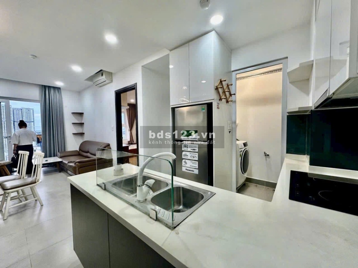 Cao Ốc Mỹ Vinh - Quận 3 Nội thất đầy đủ 80m2 2pn, 2wc Giá 15tr5
