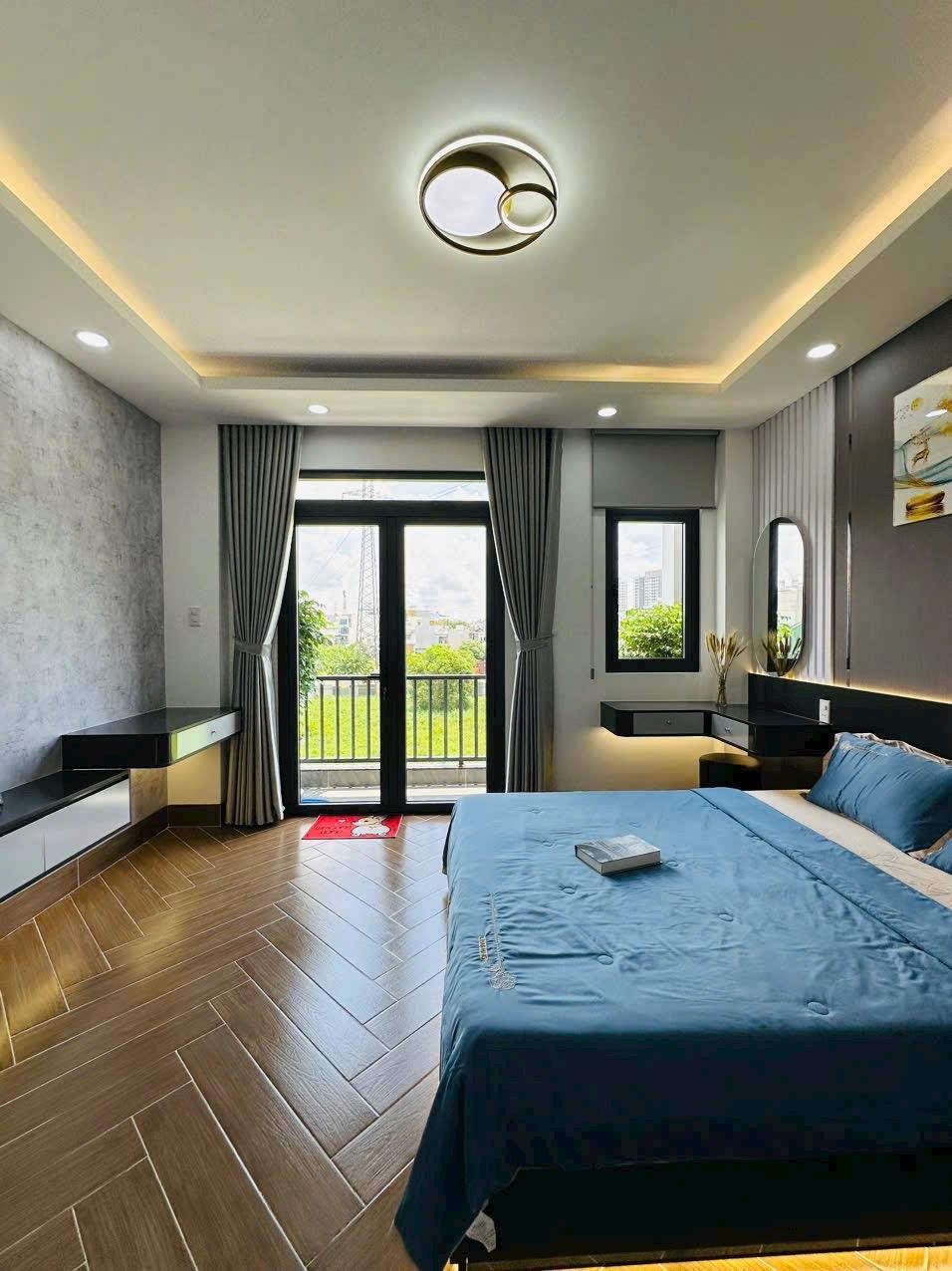 Bán nhà mặt tiền Cách Mạng Tháng Tám, quận Tân Bình (3,7 x 15)