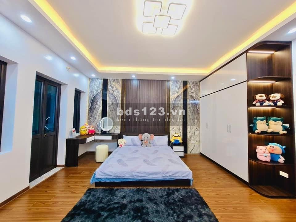 BÁN NHÀ PHỐ PHẠM TUẤN TÀI, ngõ oto 42m2, 5 tầng, 7.2tỷ