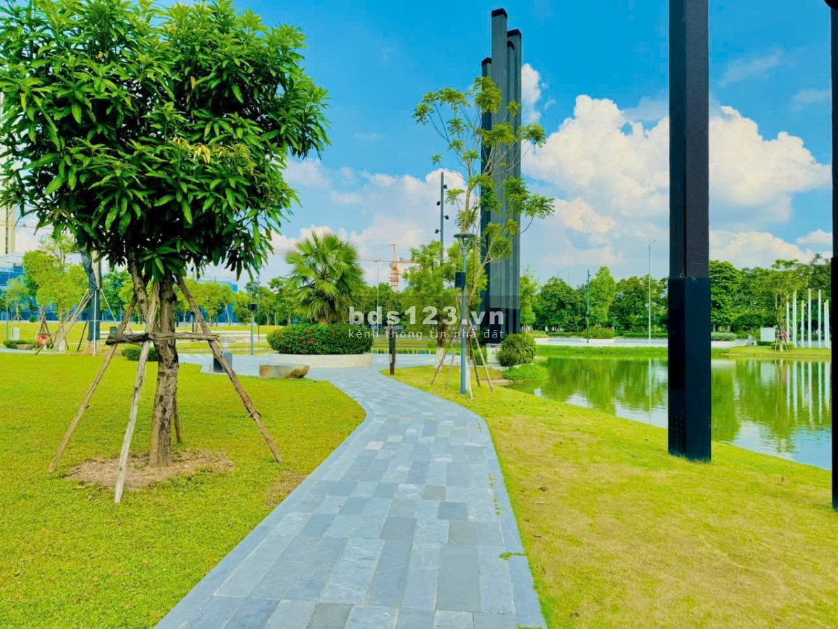 Bán liền kề mặt đường 30m tại An Lạc Green Symphony, giá hấp dẫn chỉ 2x tỷ
