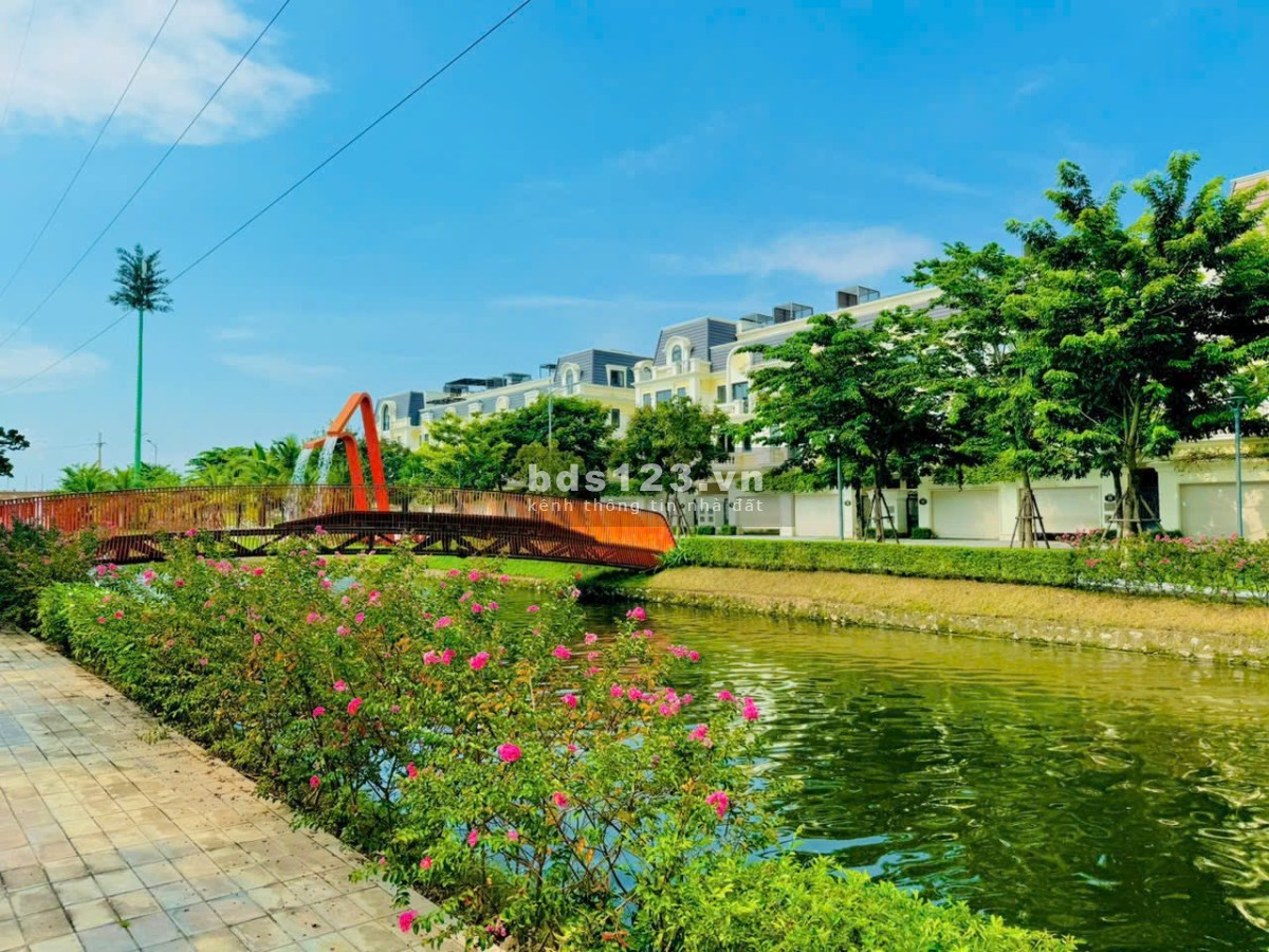 Bán liền kề mặt đường 30m tại An Lạc Green Symphony, giá hấp dẫn chỉ 2x tỷ