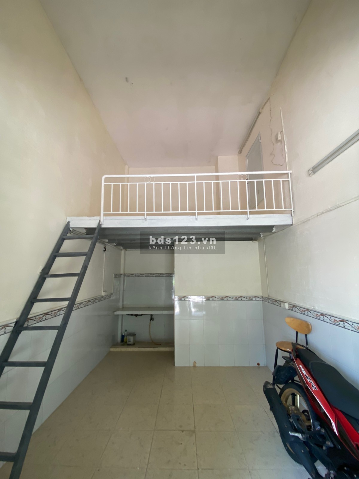 Cho thuê phòng đường 429 dưới đất, phòng trống sạch sẽ