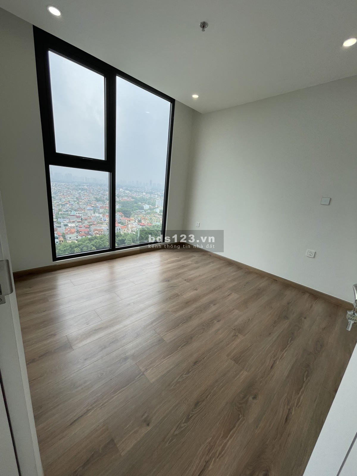 Bán 2PN1WC 55m cơ bản view hồ đẹp I2 Imperia Smart City 3.550 tỷ thu về