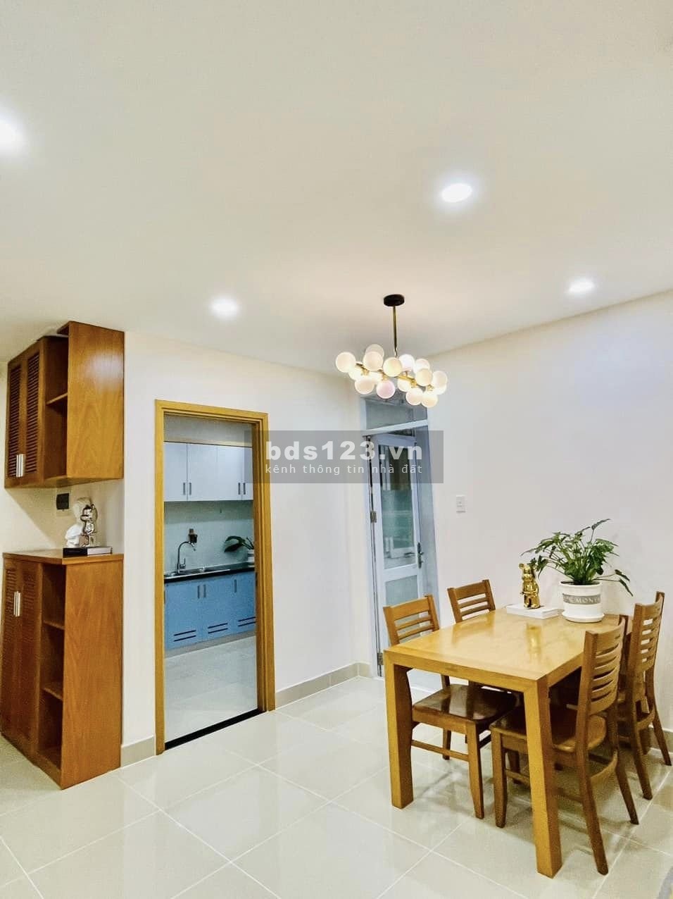 Chung cư Phú Thọ,P15, Quận 11: 69m2, 2p ngủ, ban công, 11tr/th