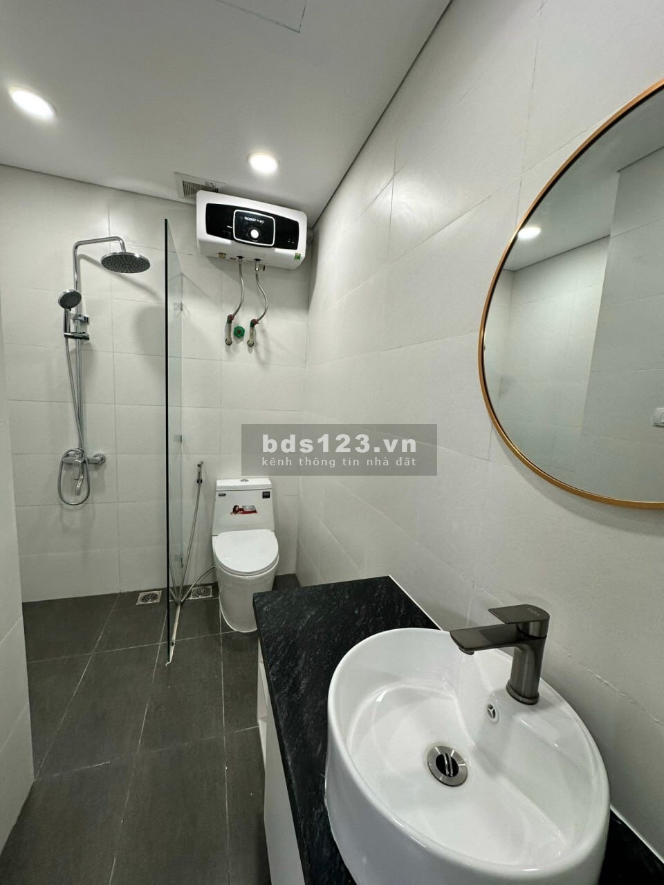 TÌM 1 NỮ Ở GHÉP ĐẦU THÁNG 9 DỌN VÀO