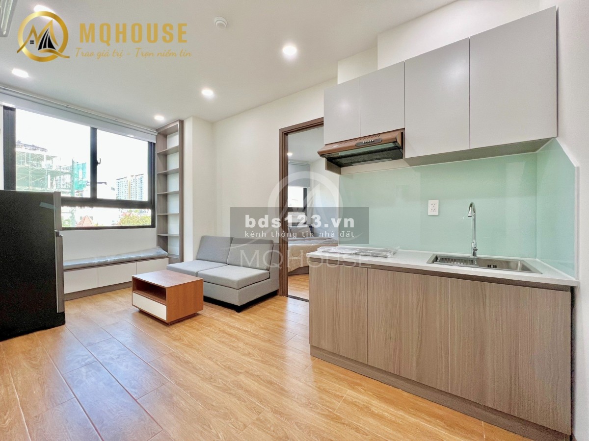 Căn hộ 1PN Full nội thất có cửa sổ lớn gần khu sân bay