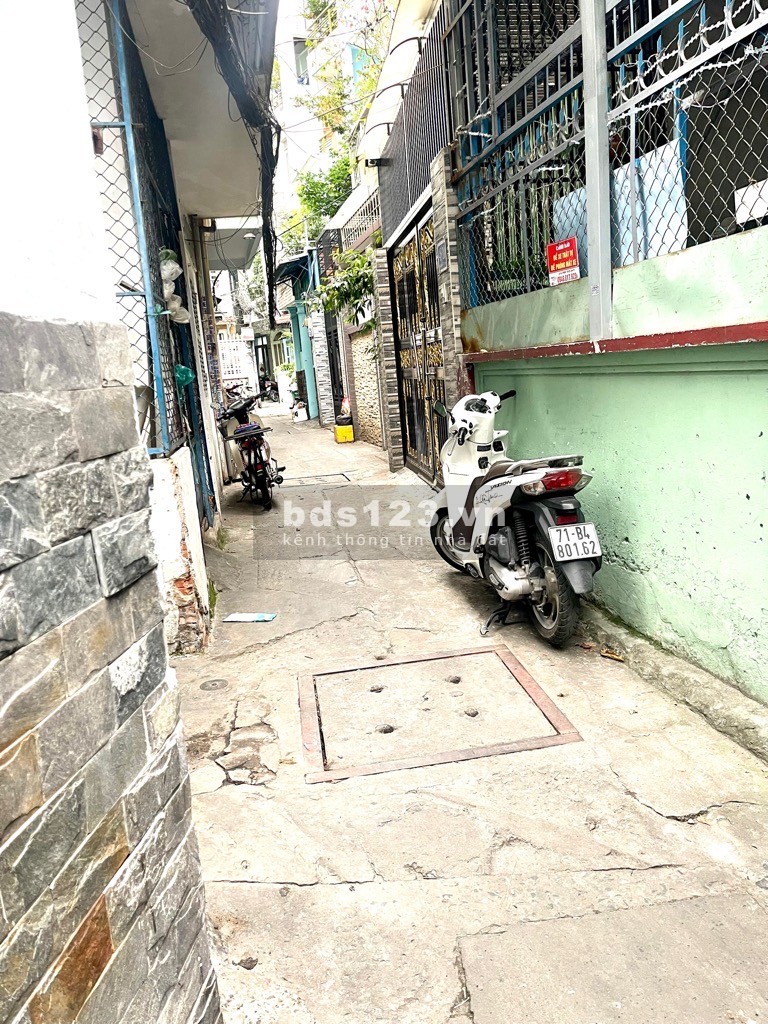 Bán nhà Phú Nhuận hẻm xe hơi Phan Tây Hồ 1 trệt 2 lầu hoàn công đủ.