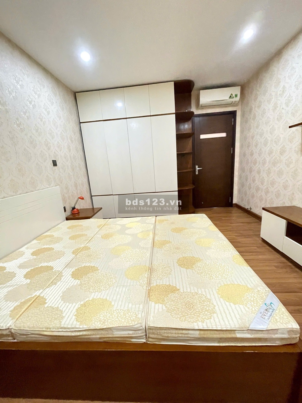 Chính chủ cho thuê căn hộ Home city 177 Trung Kính