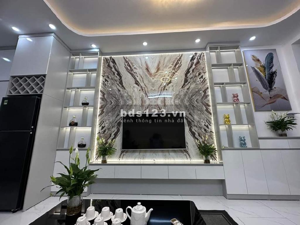 Bán nhà riêng ở Mạc Thị Bưởi, 32m2 chính chủ