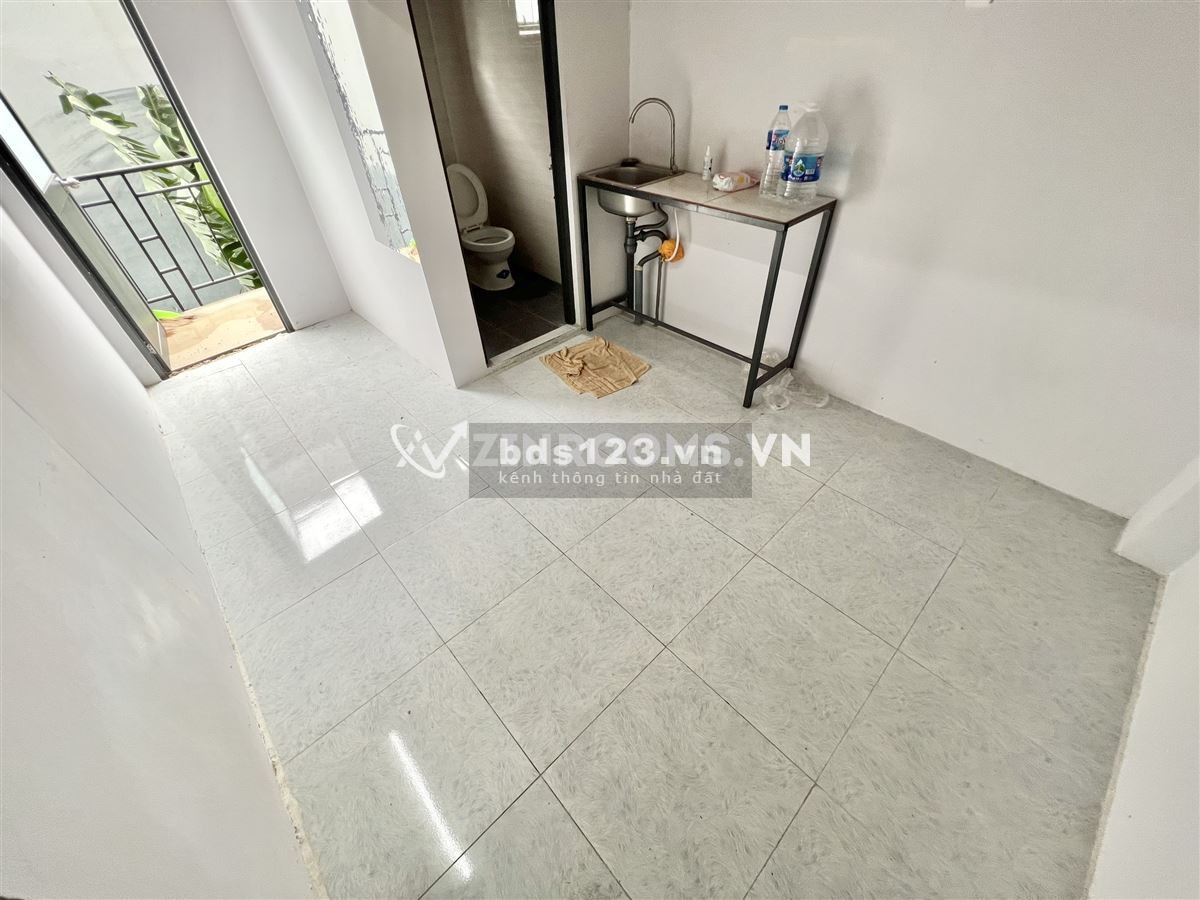 Rẻ Bình Thạnh - Cho thuê phòng đường Đặng Thùy Trâm, có gác rộng, ban công, cửa sổ, máy lạnh, bếp