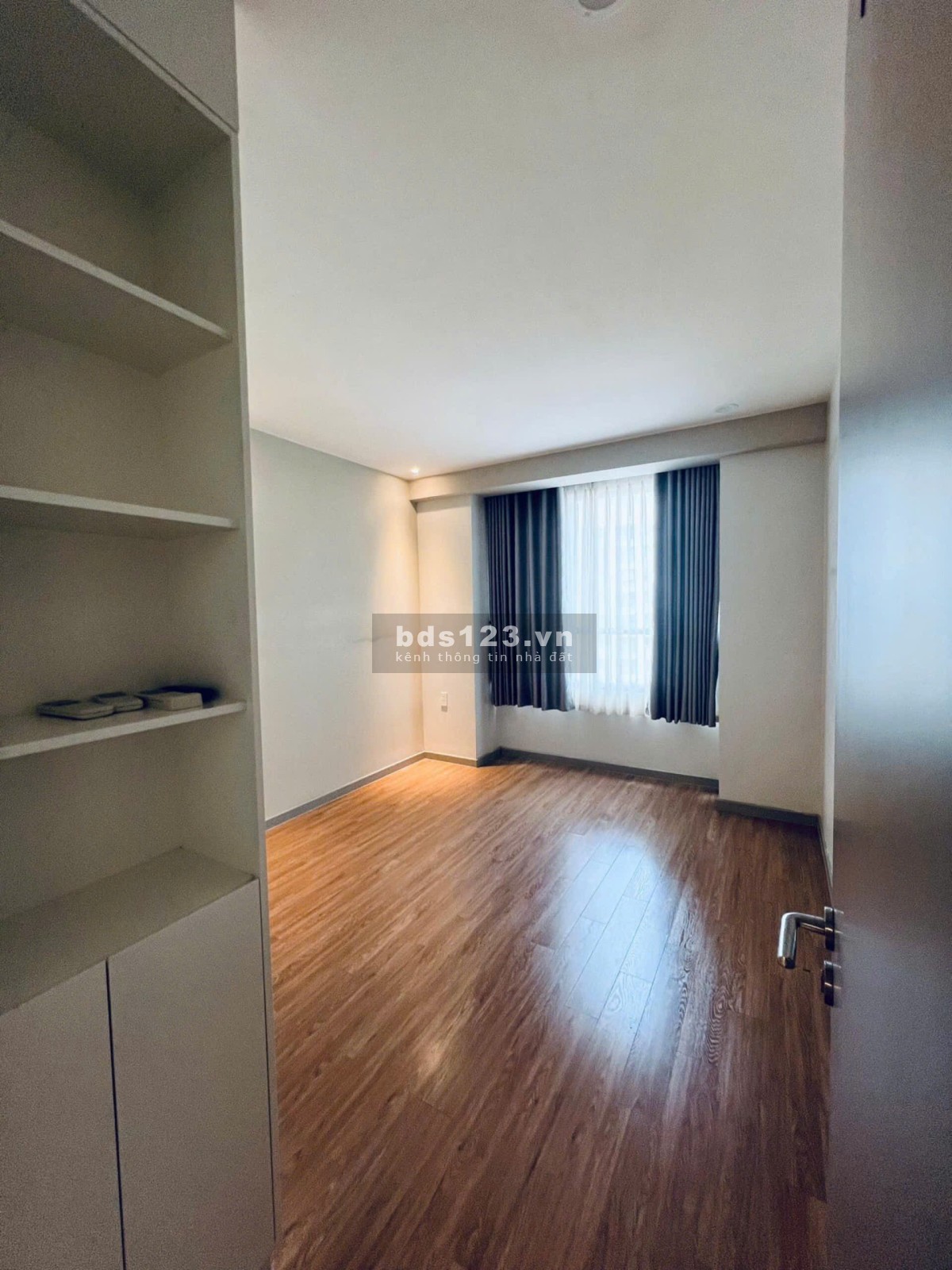 Chung cư Mỹ Vinh, Nguyễn thị MInh Khai, Q3: 85m2, 2p ngủ, NT, 16tr