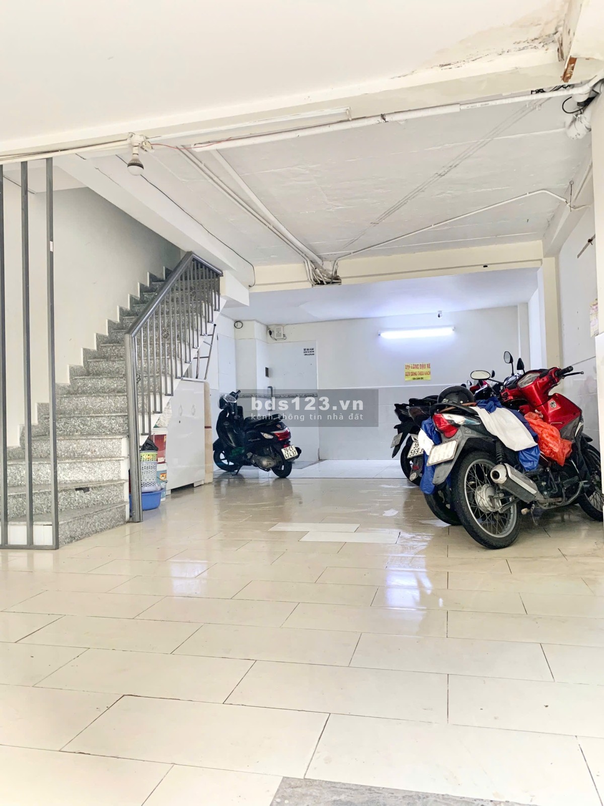 Cho thuê phòng bancon cửa sổ gần Đại Học Văn Lang cs3 Dương Quảng Hàm p5 Gò Vấp