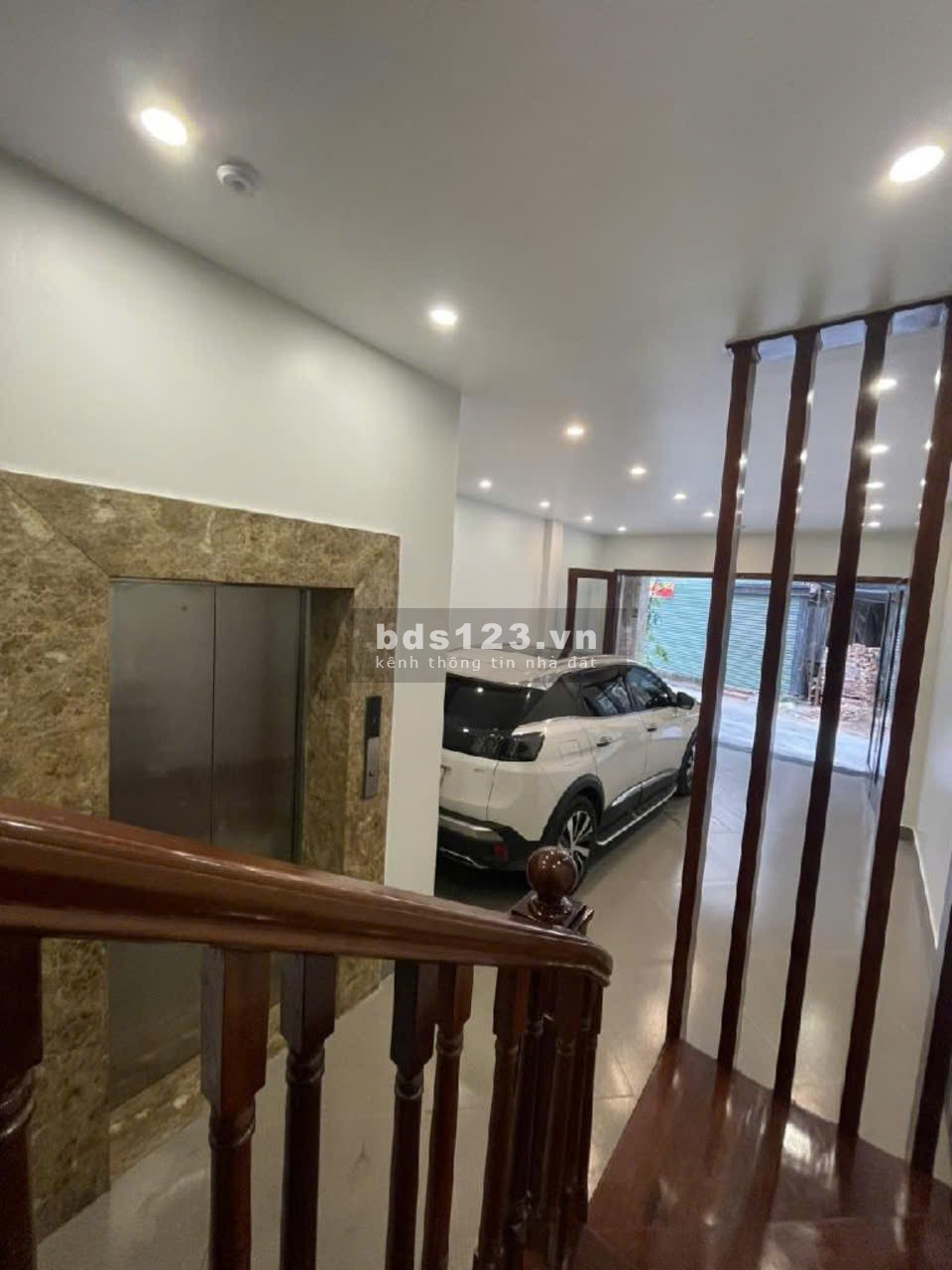 BÁN NHÀ NGỌC THUY- 59,8M2 – GARA XE 7 CHỖ, ĐƯỜNG TRƯỚC NHÀ Ô TÔ TRÁNH