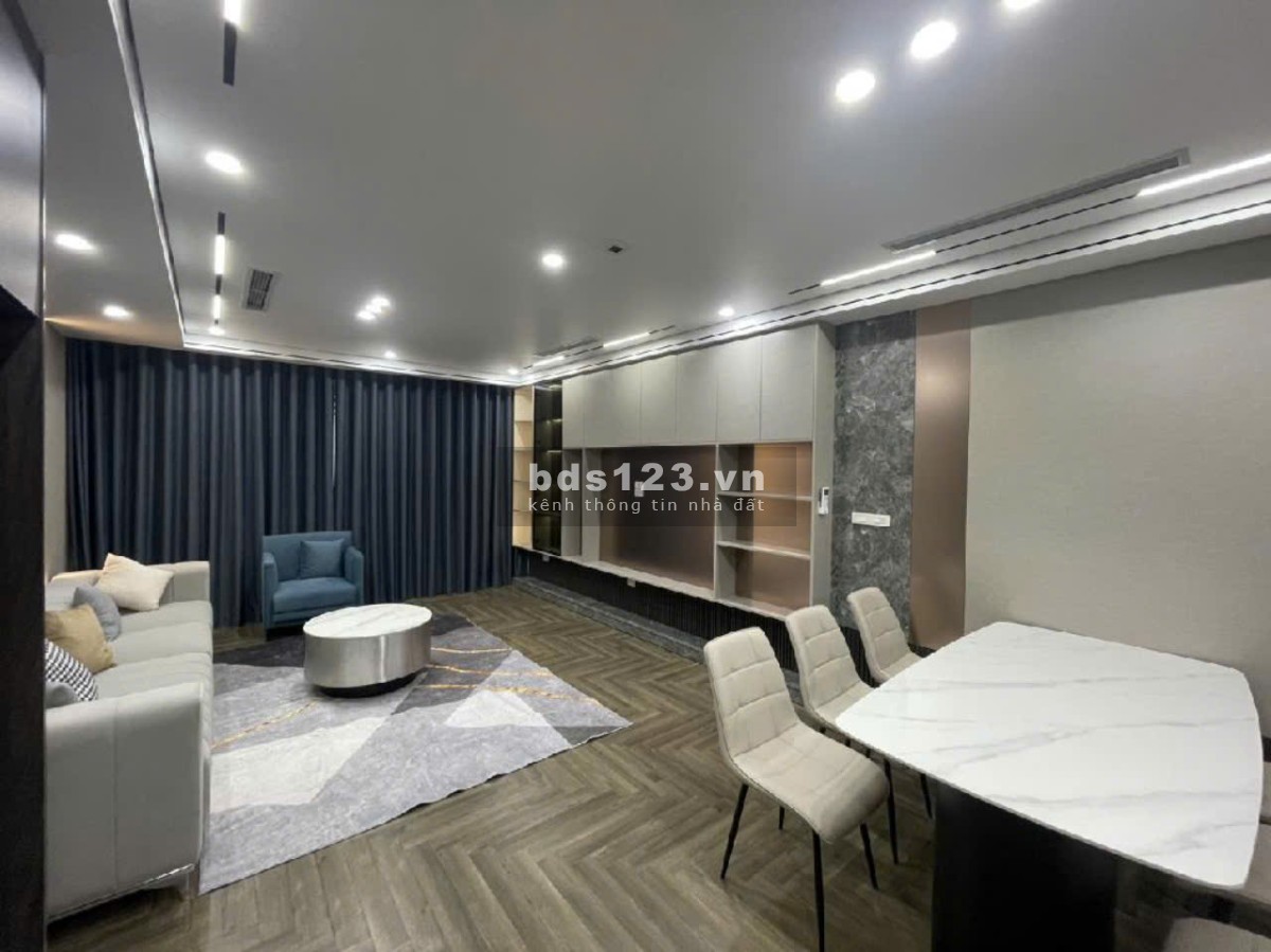 BÁN NHÀ NGỌC THUY- 59,8M2 – GARA XE 7 CHỖ, ĐƯỜNG TRƯỚC NHÀ Ô TÔ TRÁNH