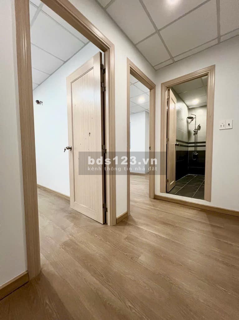 Bán nhà riêng HXH, phù hợp ở, 70m2, ngang 8m, ngay phố NGUYỄN TRỌNG TUYỂN, giá chỉ 3.7 tỷ.