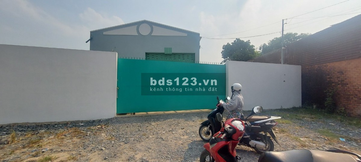 Cần bán kho 500m2, đất thổ cư 300m2