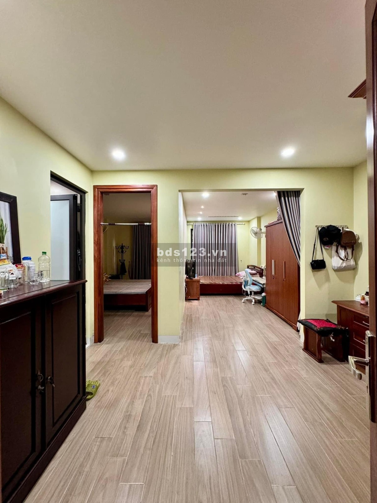 Bán nhà Thái Hà 8 tầng ô chờ thang máy ngõ thông kinh doanh ô tô tránh 62m2 16.5 tỷ
