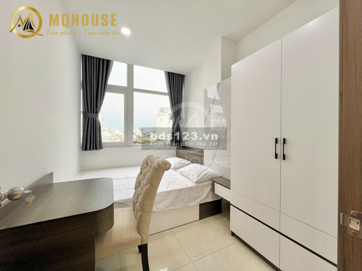 Căn 2 phòng ngủ ban công full nội thất luxury Hoàng Văn Thụ