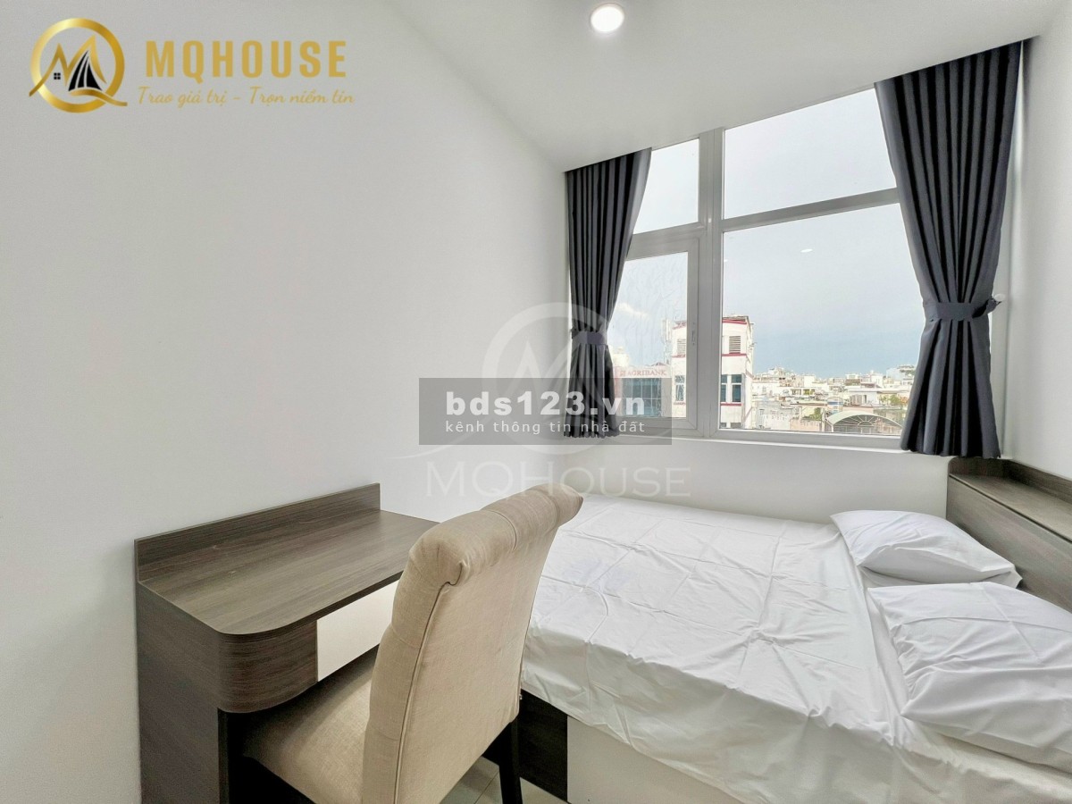 Căn 2 phòng ngủ ban công full nội thất luxury Hoàng Văn Thụ