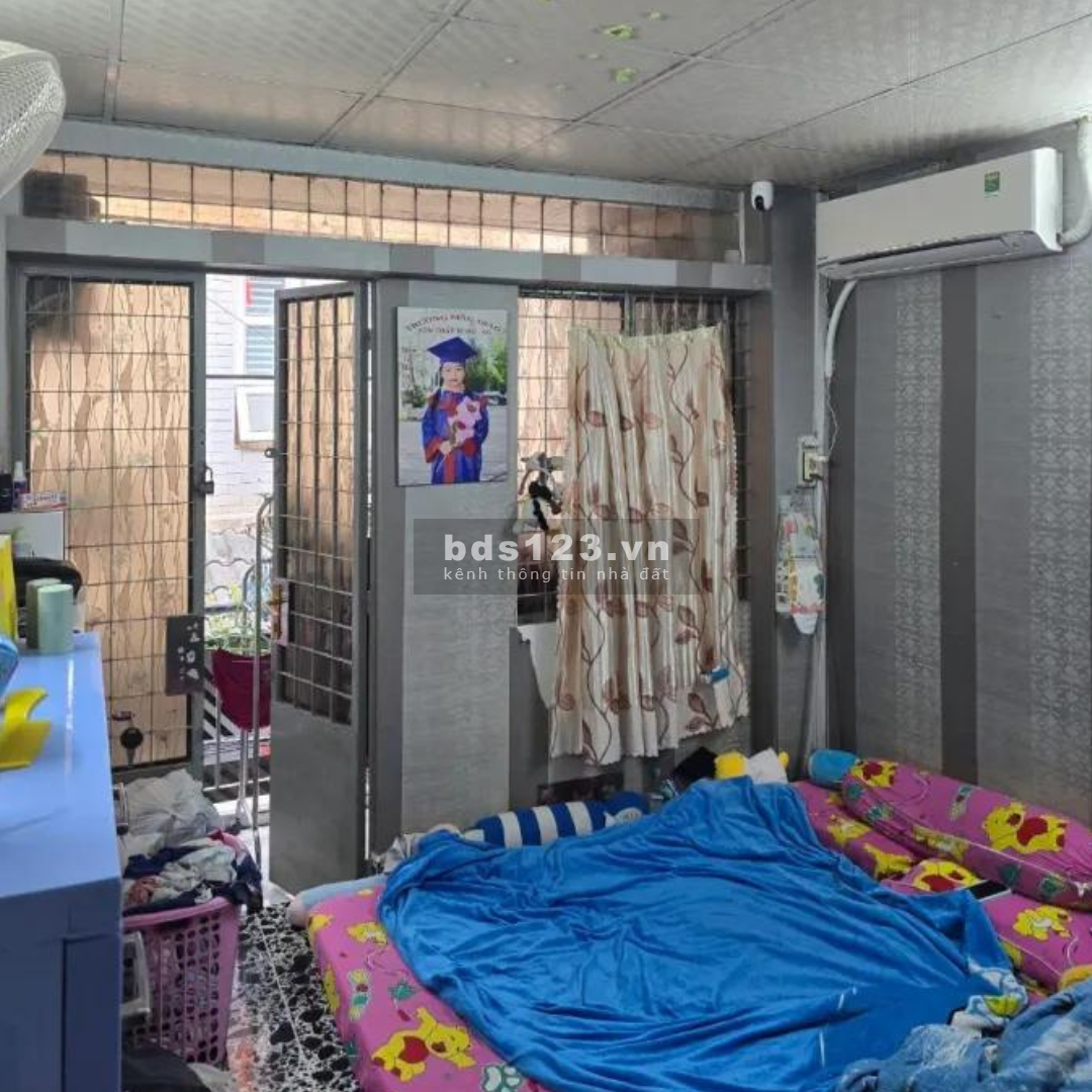 Tin Thật 100% với 4,5 tỷ sở hữu ngay căn nhà ở TRẦN HƯNG ĐẠO - QUẬN 1 với diện tích 55,9m2.