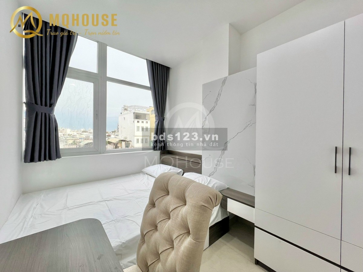 Căn 2 phòng ngủ ban công full nội thất luxury Hoàng Văn Thụ