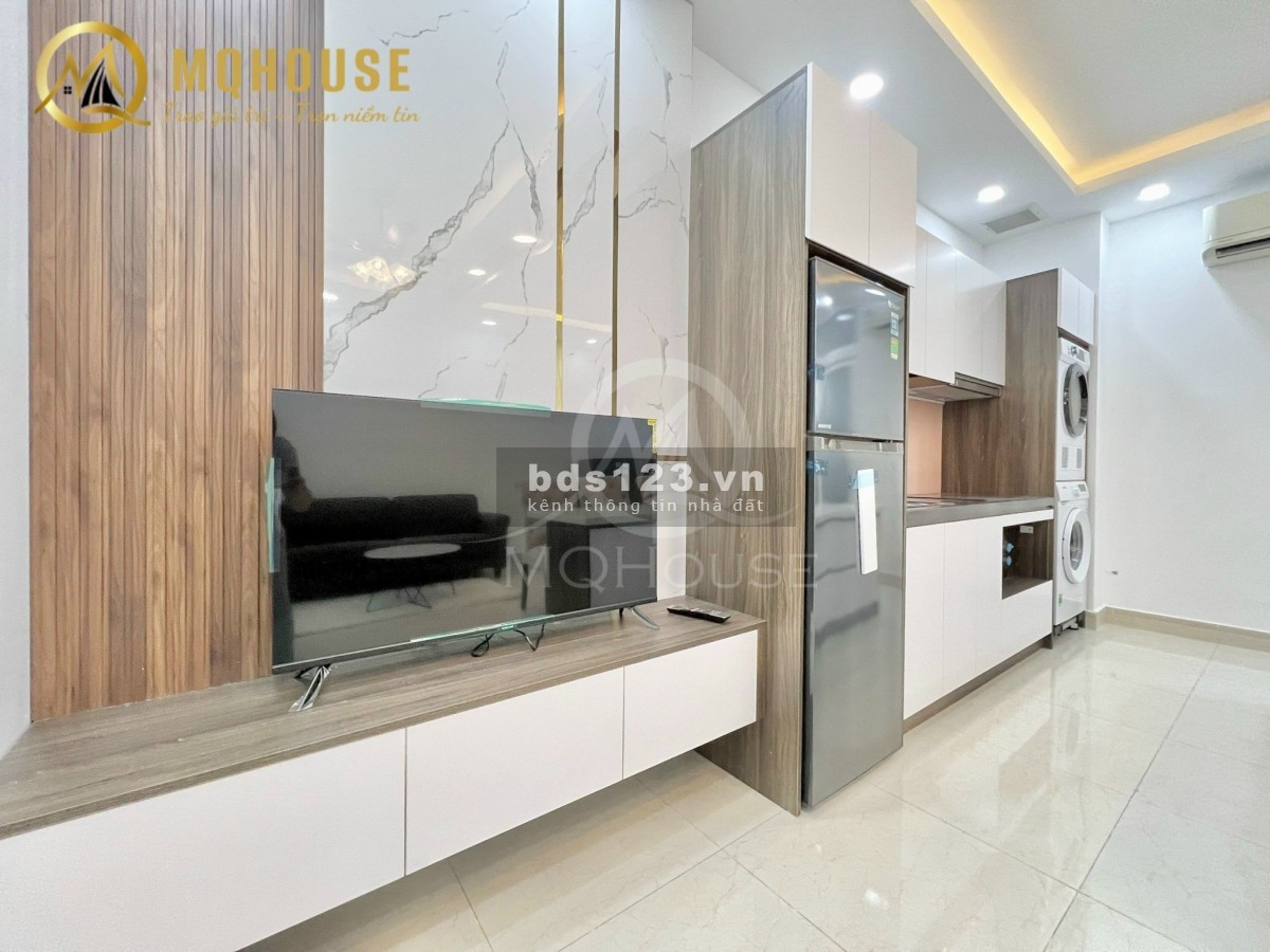 Căn 2 phòng ngủ ban công full nội thất luxury Hoàng Văn Thụ