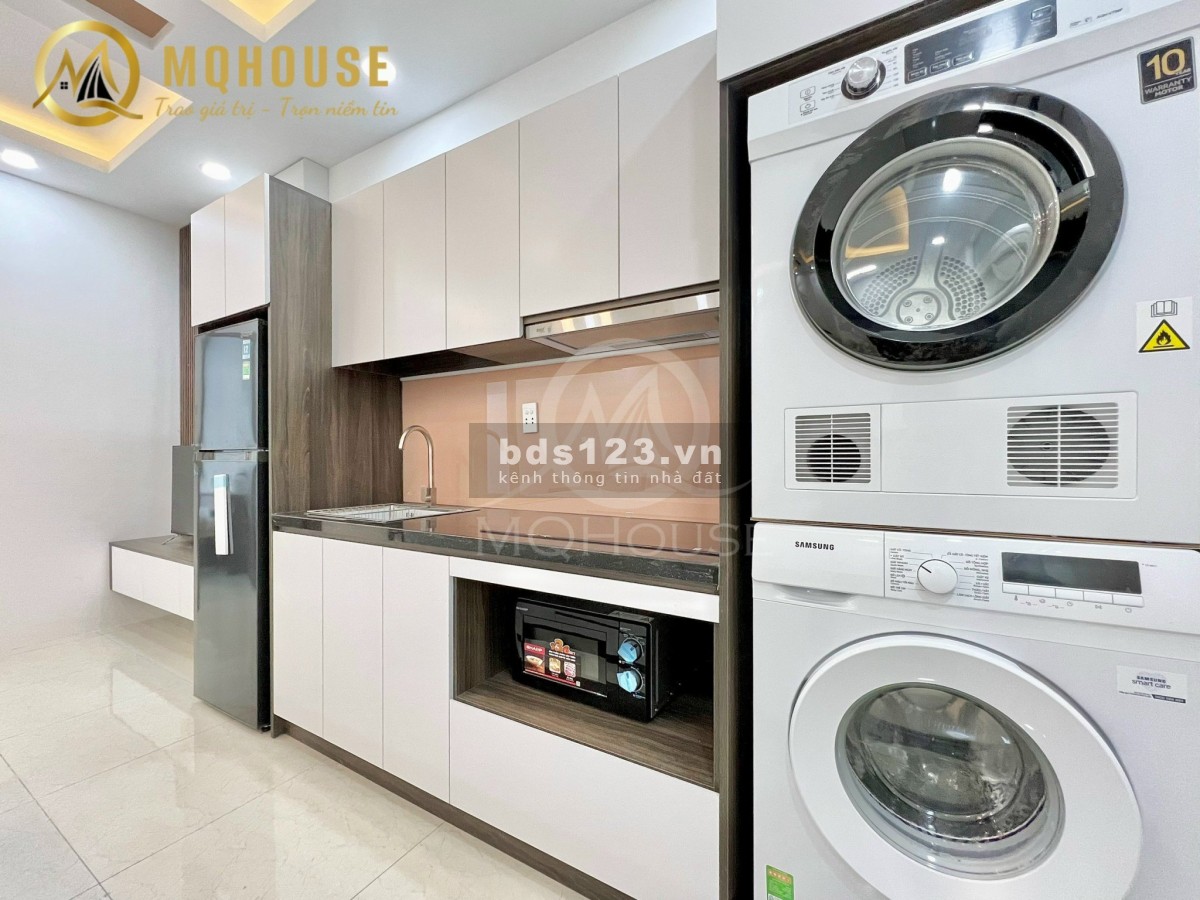 Căn 2 phòng ngủ ban công full nội thất luxury Hoàng Văn Thụ