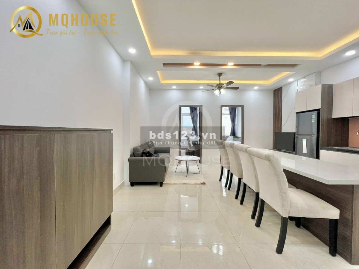 Căn 2 phòng ngủ ban công full nội thất luxury Hoàng Văn Thụ