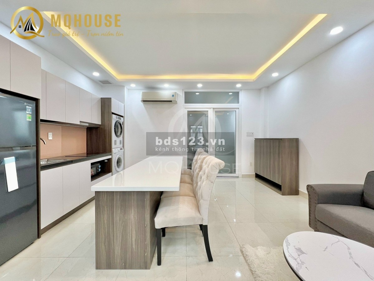 Căn 2 phòng ngủ ban công full nội thất luxury Hoàng Văn Thụ