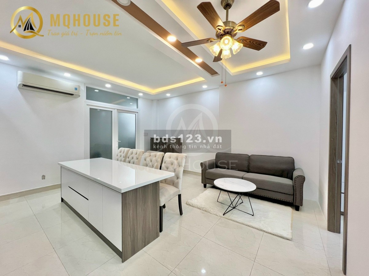 Căn 2 phòng ngủ ban công full nội thất luxury Hoàng Văn Thụ